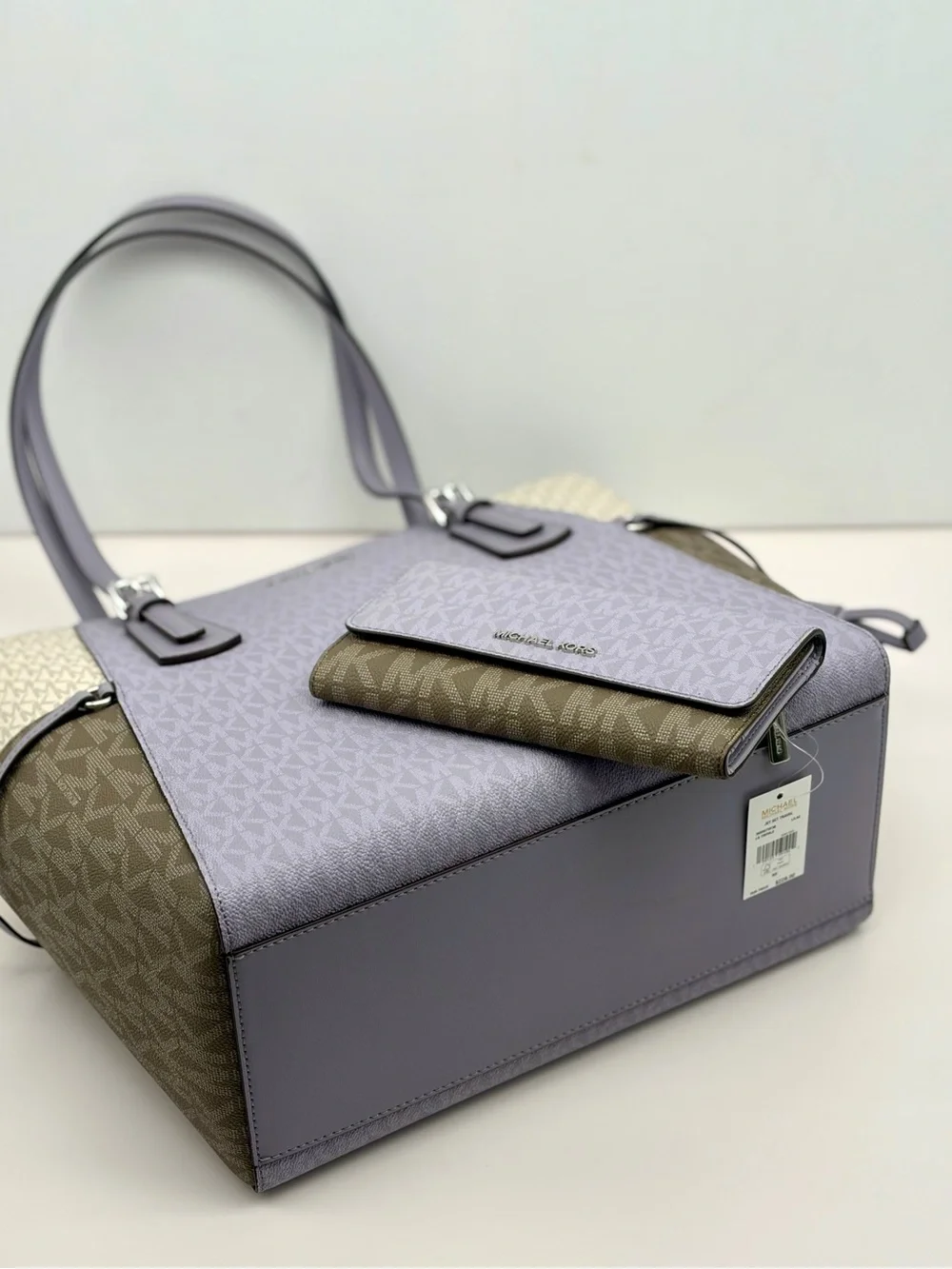Michael Kors Voyager MK Logo Tote Shoulder Bag with Matching Wallet Lilac Multi